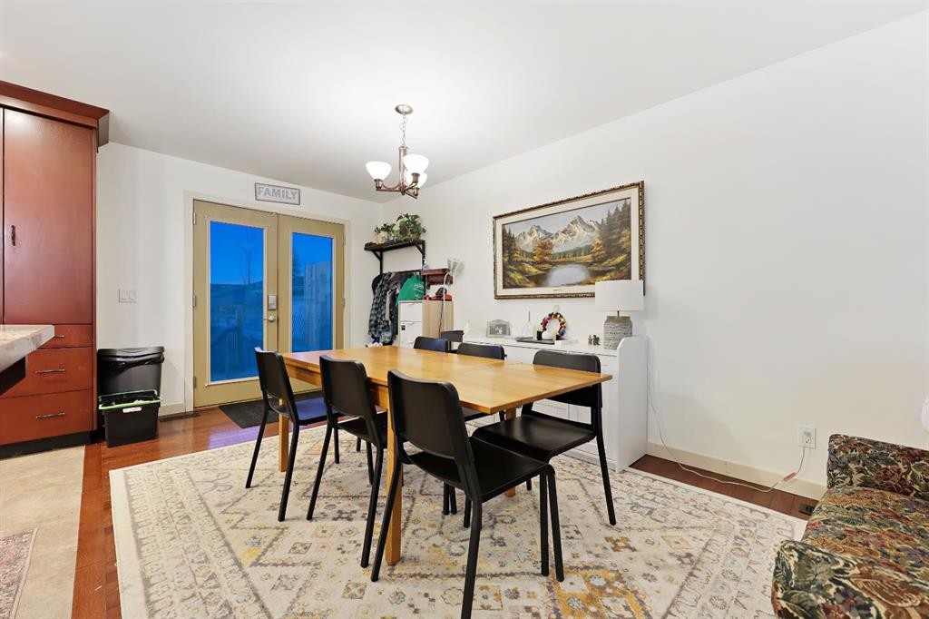 256 Lysander Place Se, Calgary, AB - Indoor Photo Showing Dining Room