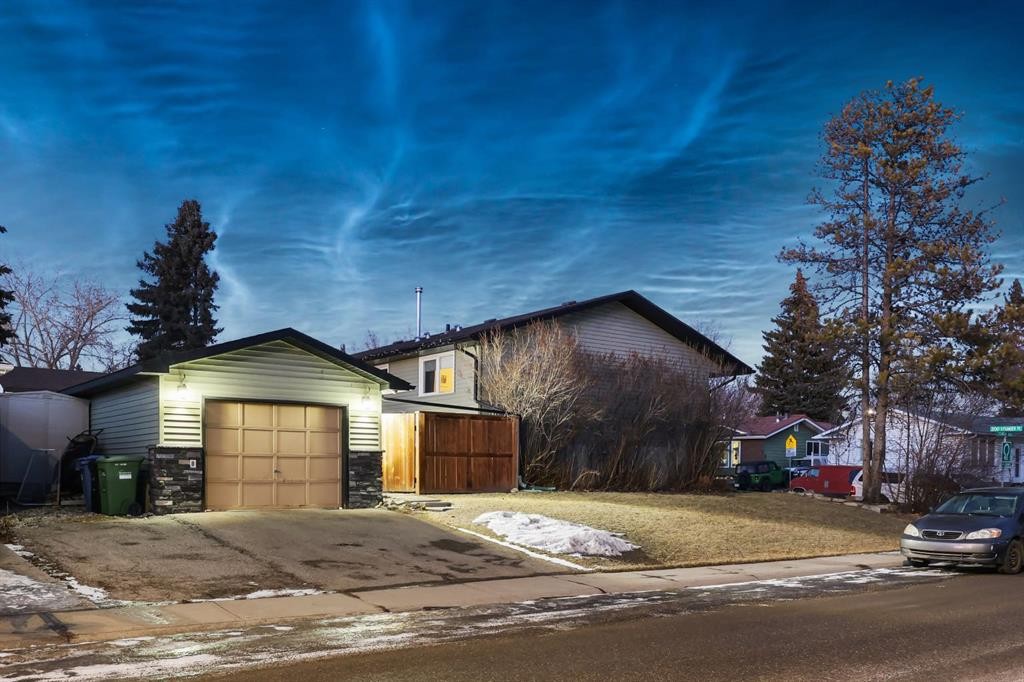 256 Lysander Place Se, Calgary, AB - Outdoor