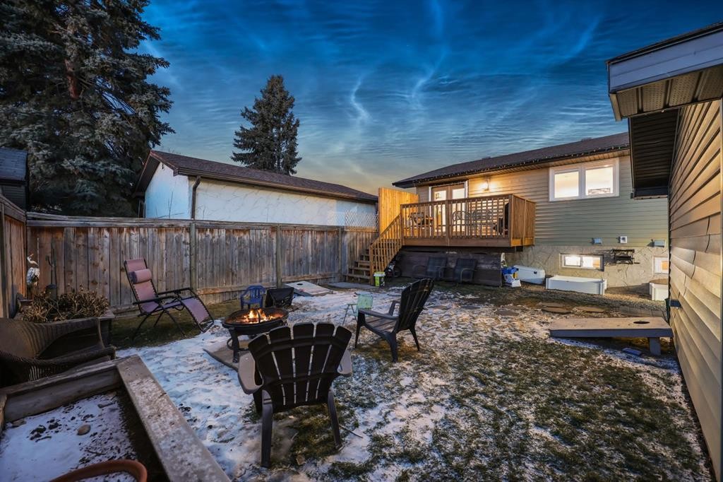 256 Lysander Place Se, Calgary, AB - Outdoor With Deck Patio Veranda With Exterior