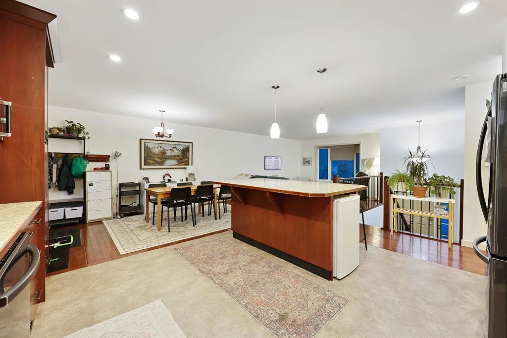 256 Lysander Place Se, Calgary, AB - Indoor Photo Showing Other Room