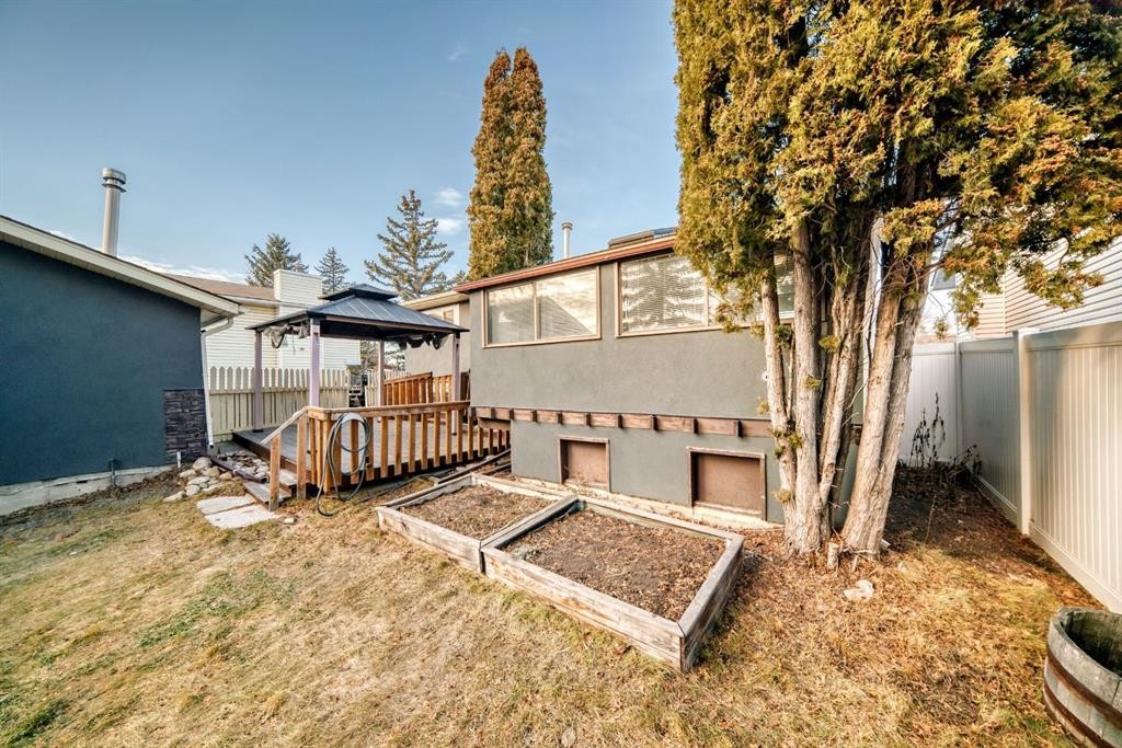 644 Rundleville Place Ne, Calgary, AB