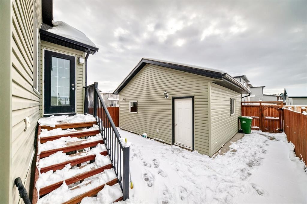 226 Saddlebrook Circle Ne, Calgary, AB - Outdoor With Exterior