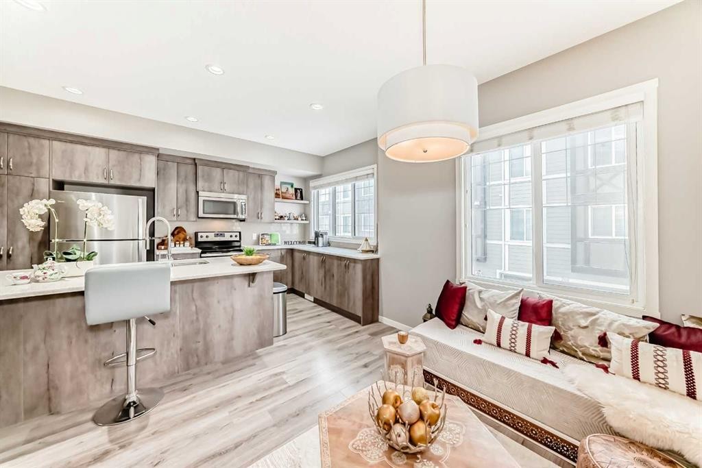 309 Nolanlake Villas Nw, Calgary, AB - Indoor Photo Showing Kitchen