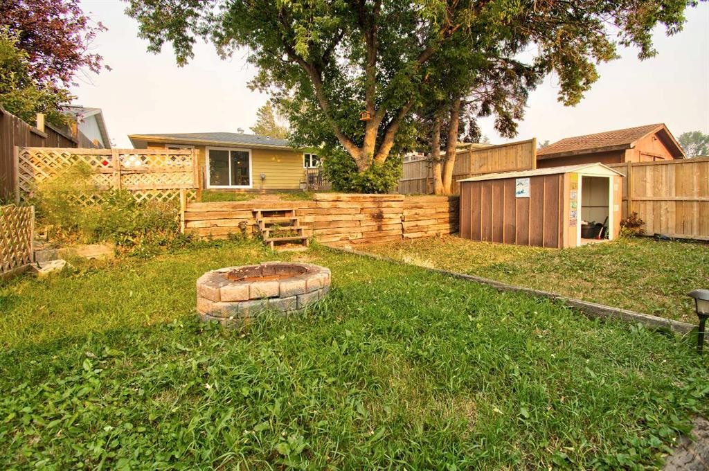 95 Falton Way Ne, Calgary, AB - Outdoor