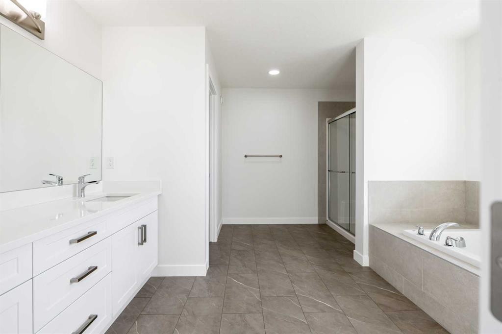 63 Amber View, Balzac, AB - Indoor Photo Showing Bathroom