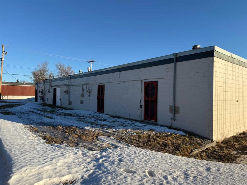 2002 20 Avenue, Bowden, AB