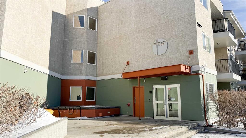 121-69 Springborough Court Sw, Calgary, AB - Outdoor