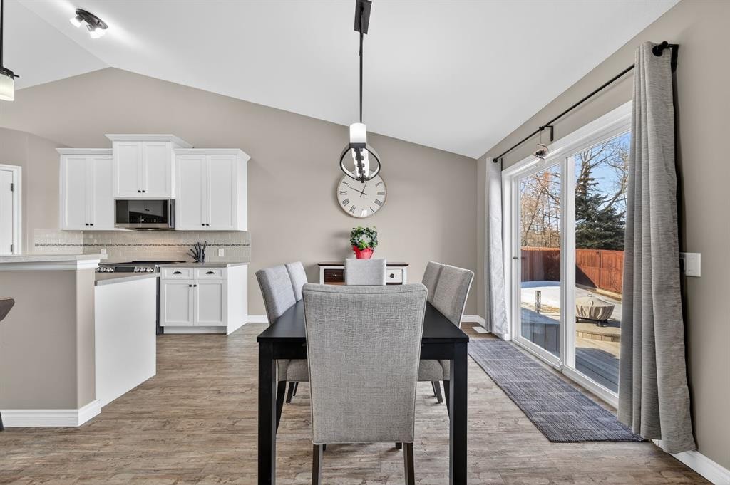 26 Mackenzie Way, Carstairs, AB - Indoor