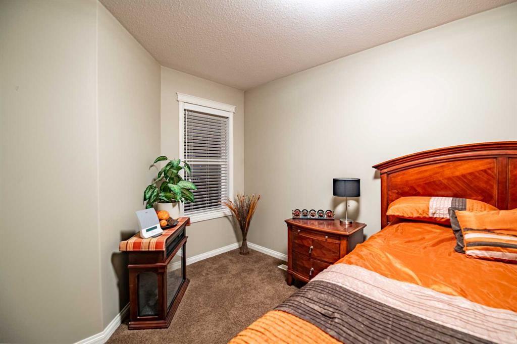 261 Jenner Crescent, Red Deer, AB