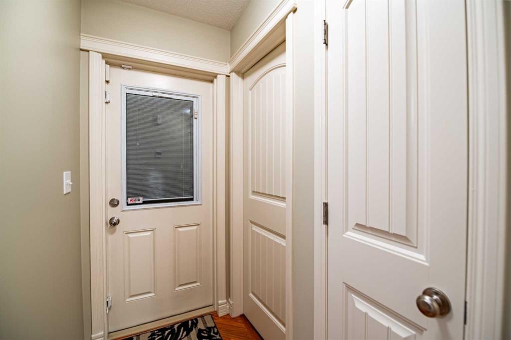 261 Jenner Crescent, Red Deer, AB