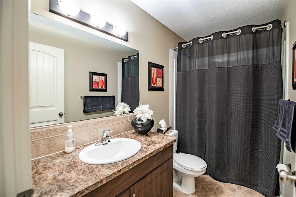 261 Jenner Crescent, Red Deer, AB