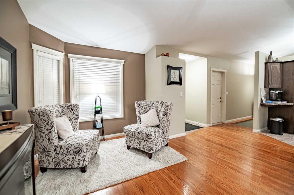 261 Jenner Crescent, Red Deer, AB