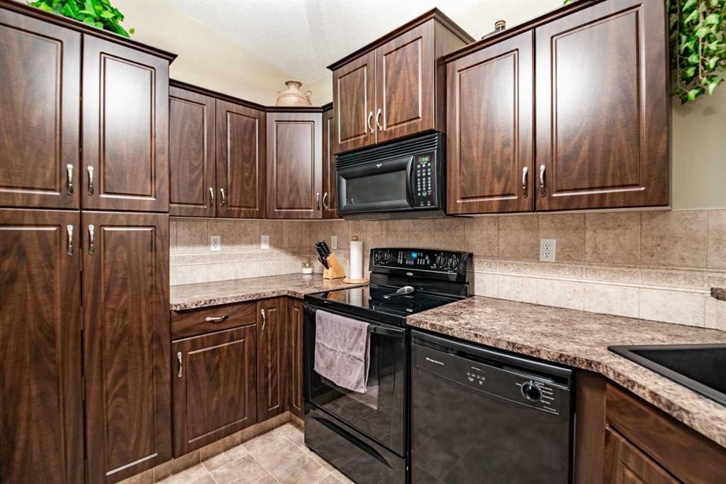 261 Jenner Crescent, Red Deer, AB