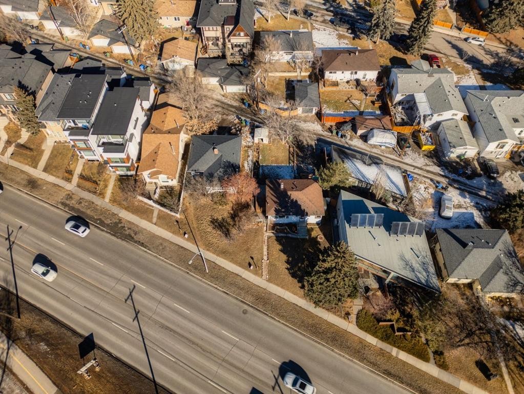 2820 Parkdale Boulevard Nw, Calgary, AB - Indoor