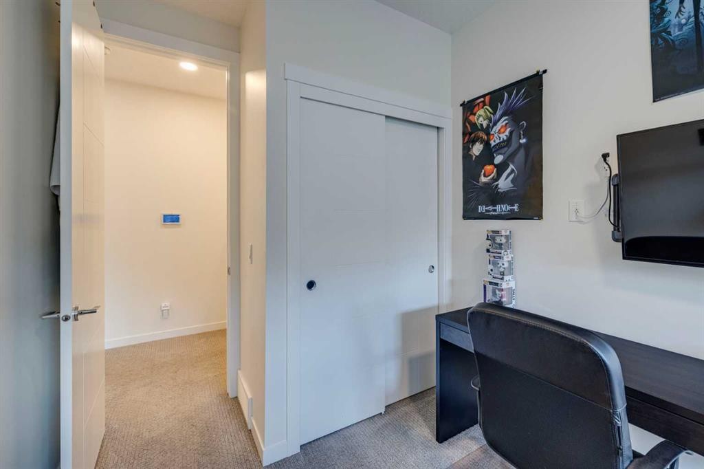 614 Greenbriar Common Nw, Calgary, AB - Indoor Photo Showing Office