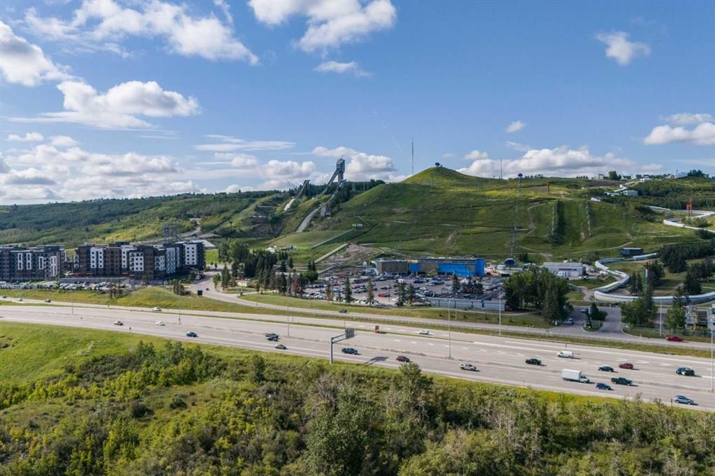 614 Greenbriar Common Nw, Calgary, AB - Outdoor With View