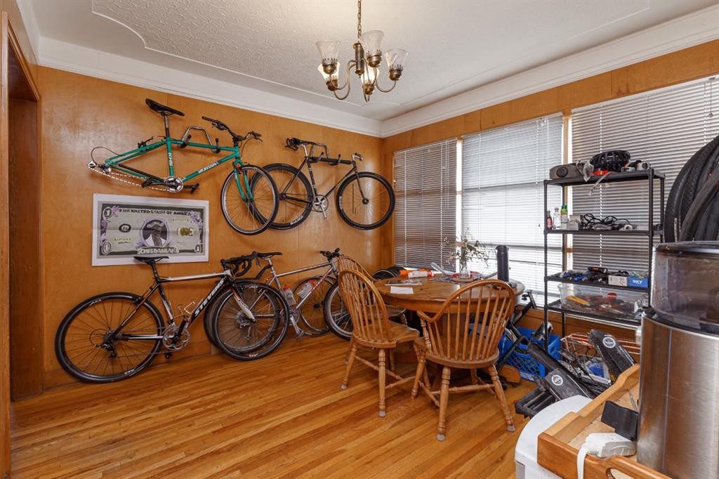 2824 Parkdale Boulevard Nw, Calgary, AB - Indoor