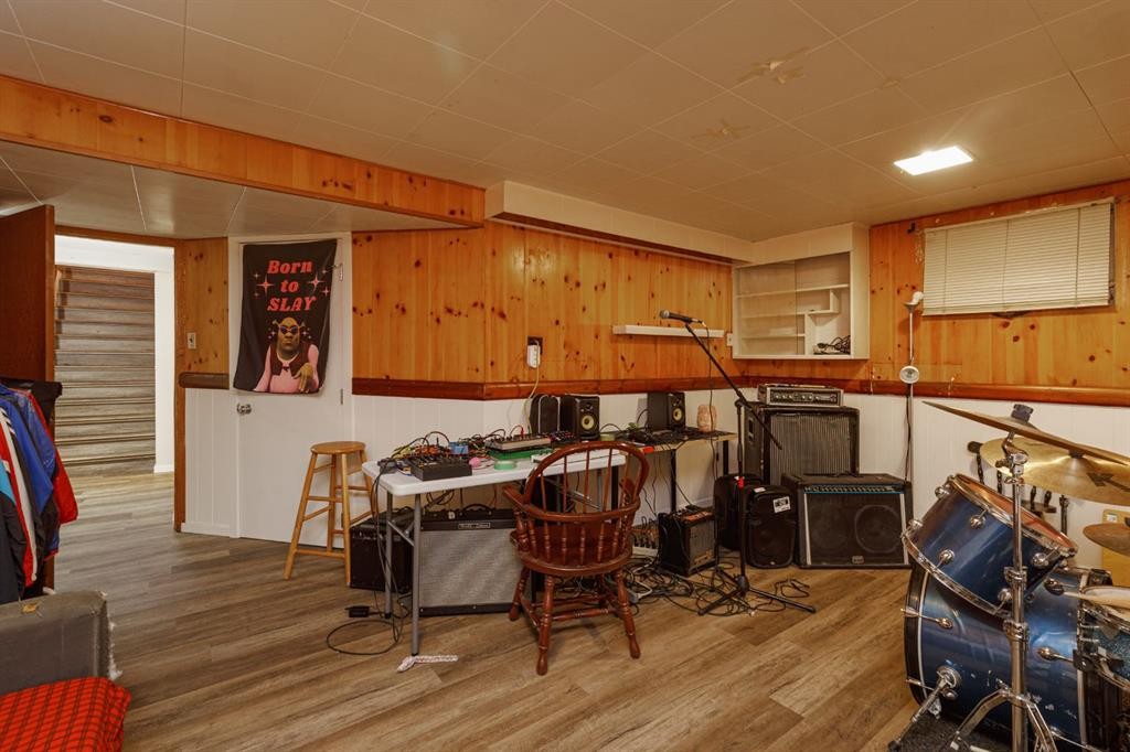 2824 Parkdale Boulevard Nw, Calgary, AB - Indoor