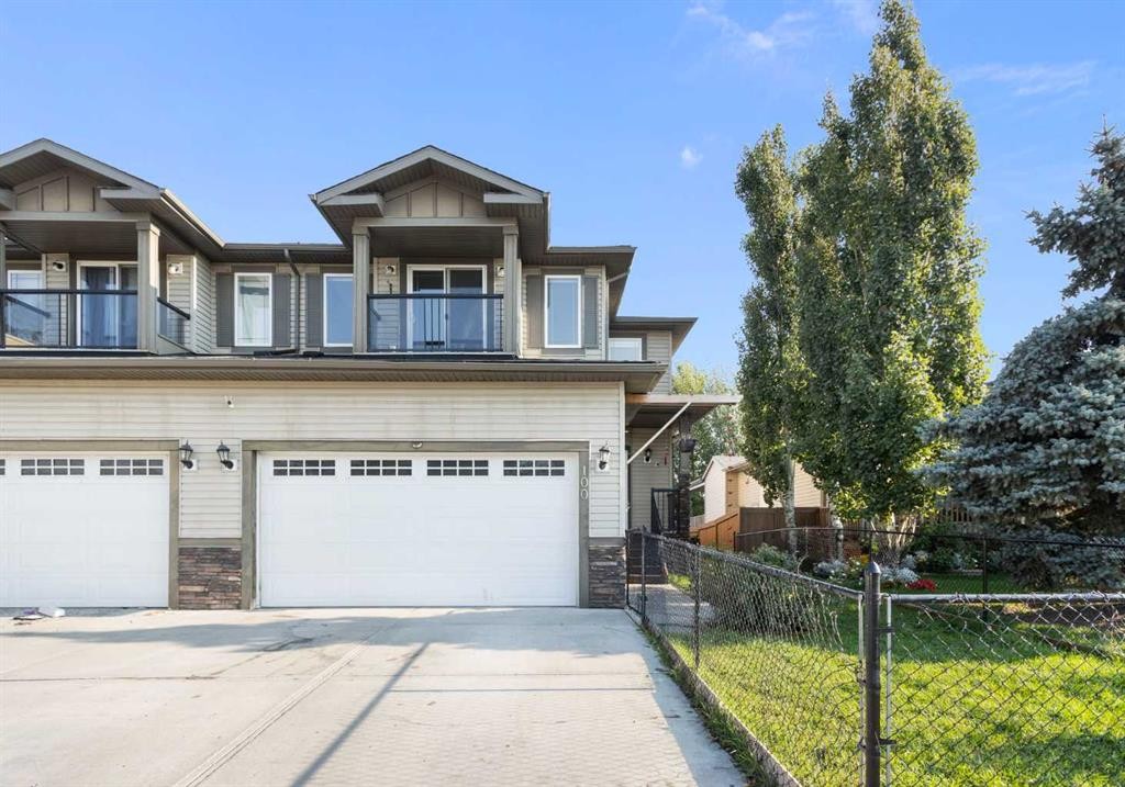 100 Lakeside View, Strathmore, AB - Outdoor With Facade