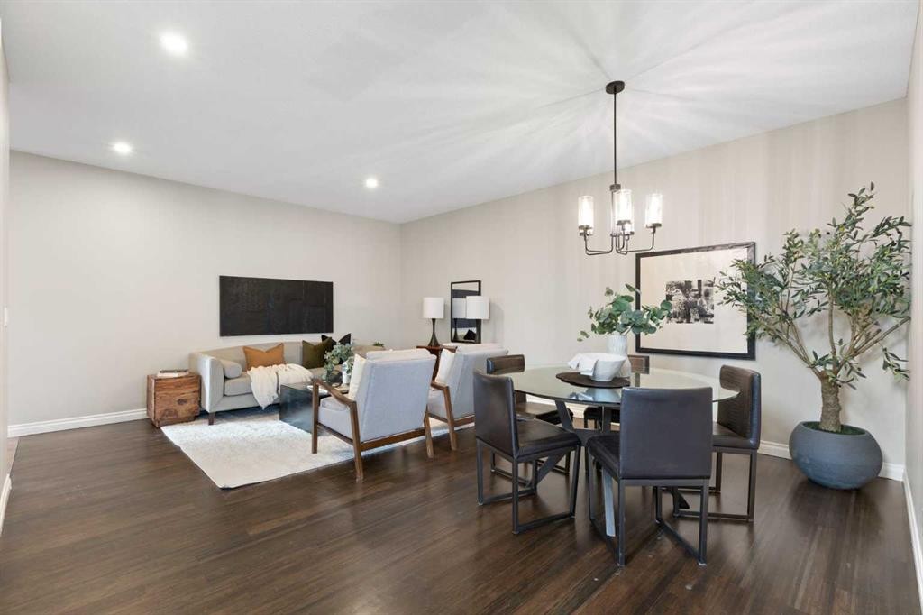 100 Lakeside View, Strathmore, AB - Indoor Photo Showing Dining Room