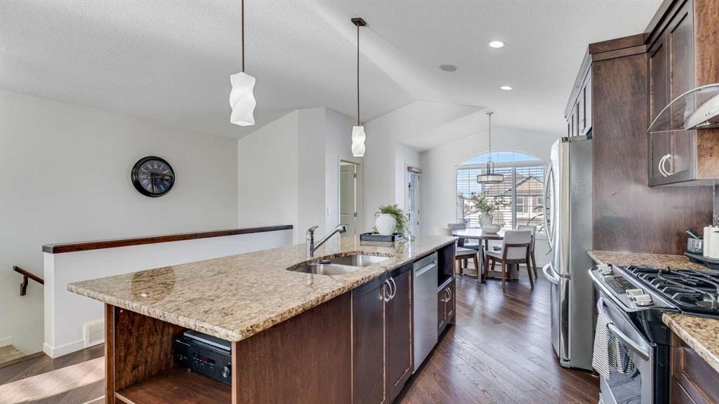389 Cranberry Circle Se, Calgary, AB - Indoor Photo Showing Kitchen With Double Sink With Upgraded Kitchen