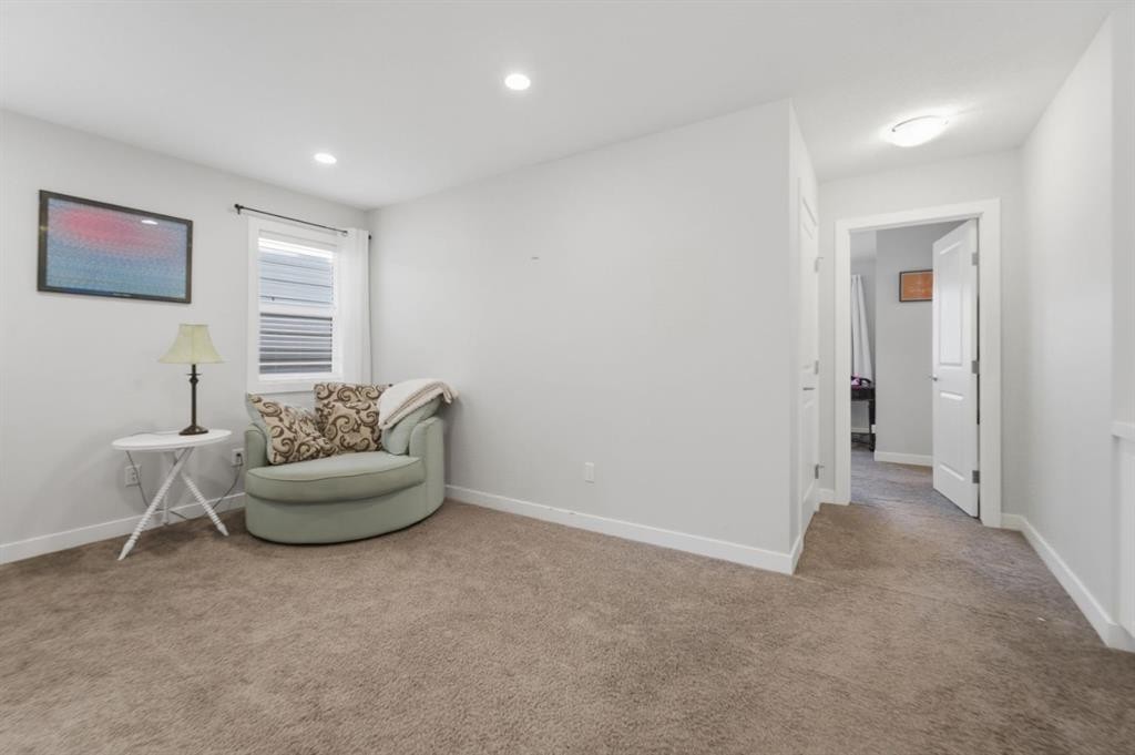 115 Bayview Circle, Airdrie, AB - Indoor Photo Showing Other Room