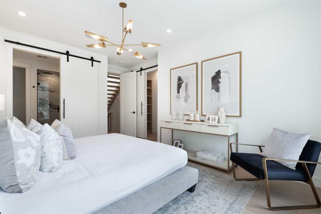 1807 Broadview Road Nw, Calgary, AB - Indoor Photo Showing Bedroom