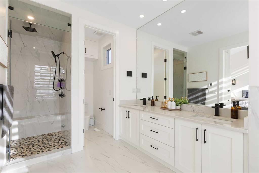 234 25 Avenue Ne, Calgary, AB - Indoor