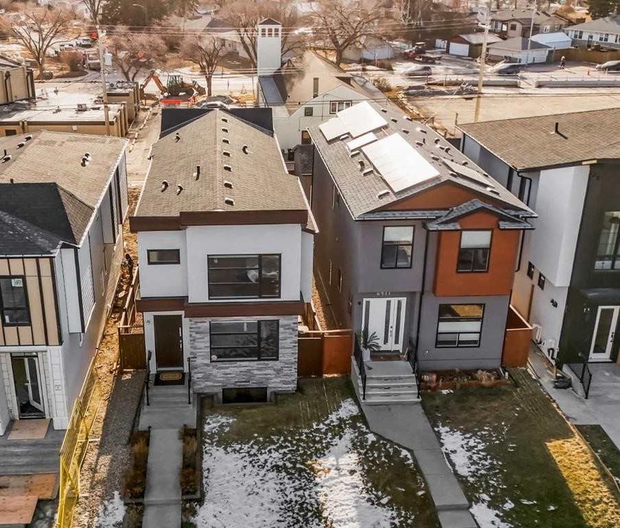 2415 25 Avenue Nw, Calgary, AB - Outdoor With Facade