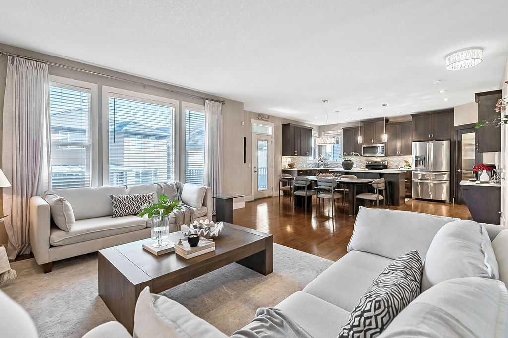 112 Kinniburgh Close, Chestermere, AB - Indoor Photo Showing Living Room