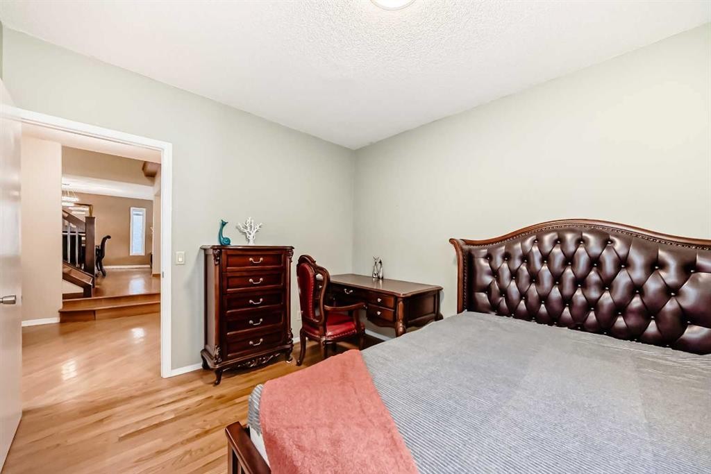 2612 Signal Hill Drive Sw, Calgary, AB