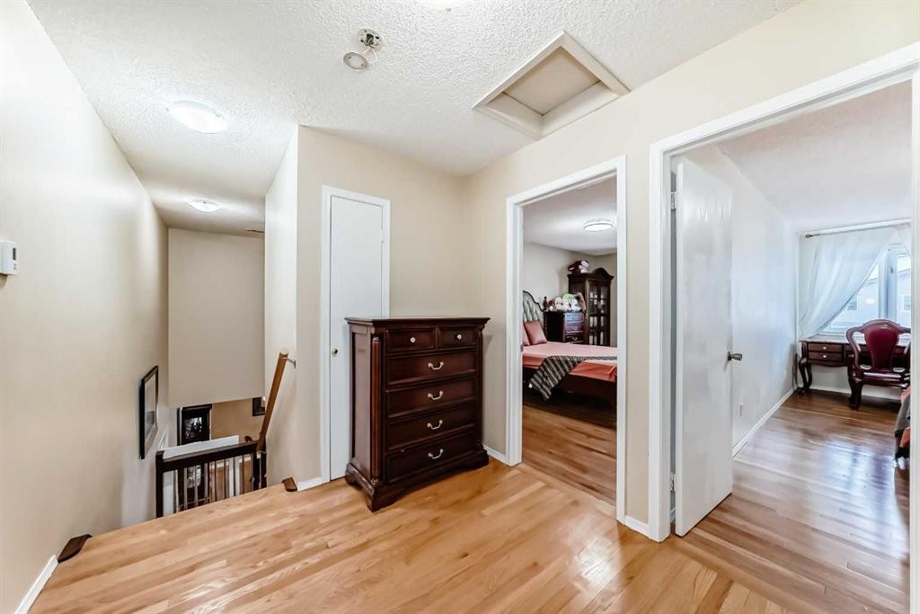 2612 Signal Hill Drive Sw, Calgary, AB