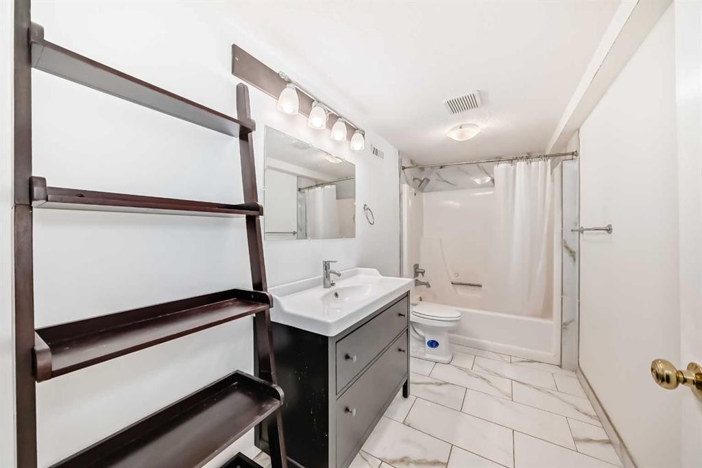 2612 Signal Hill Drive Sw, Calgary, AB