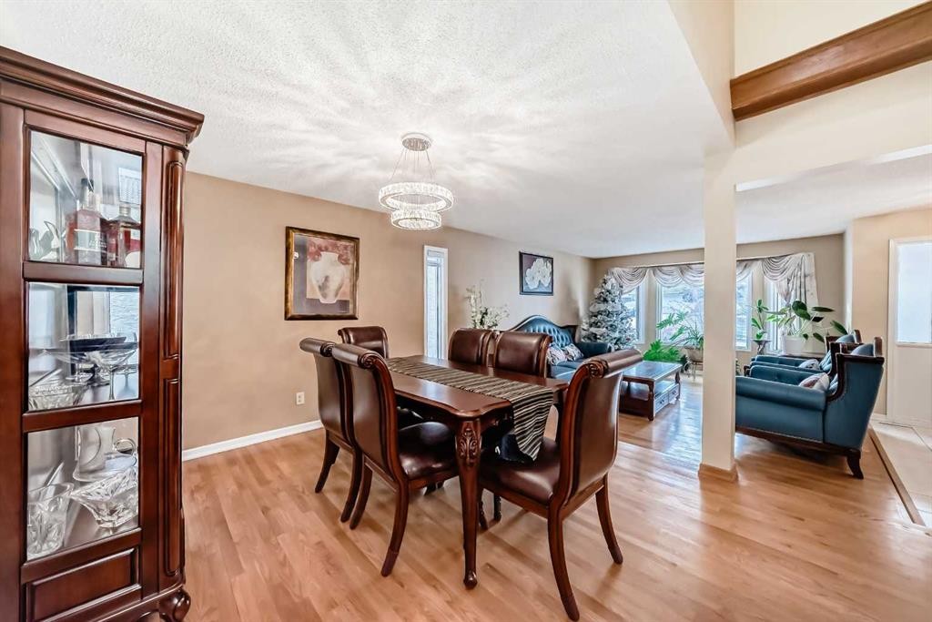 2612 Signal Hill Drive Sw, Calgary, AB