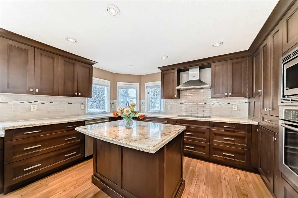 2612 Signal Hill Drive Sw, Calgary, AB