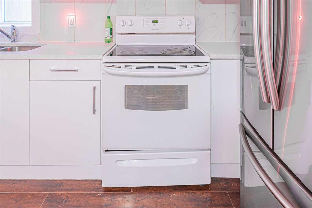 38 Martindale Drive Ne, Calgary, AB - Indoor Photo Showing Laundry Room