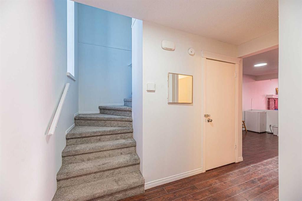 38 Martindale Drive Ne, Calgary, AB - Indoor Photo Showing Other Room