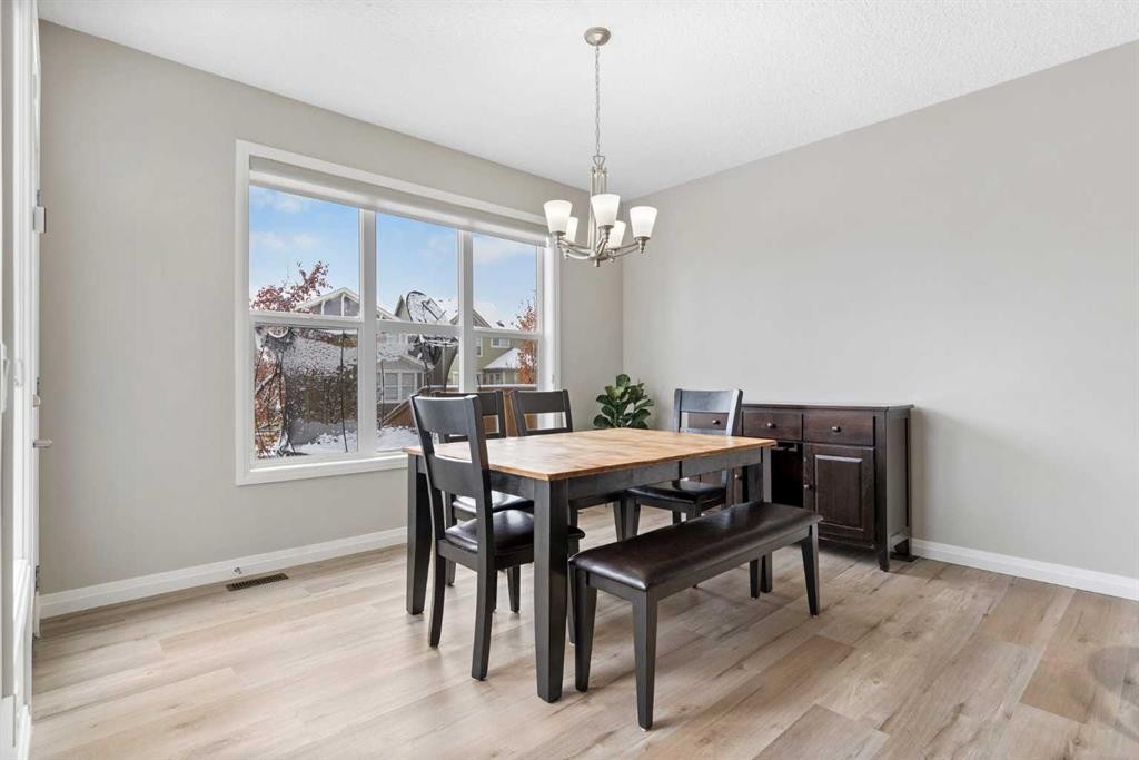 26 Marquis Heights Se, Calgary, AB - Indoor Photo Showing Dining Room