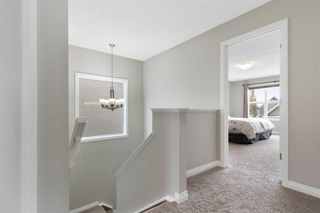 26 Marquis Heights Se, Calgary, AB - Indoor Photo Showing Other Room