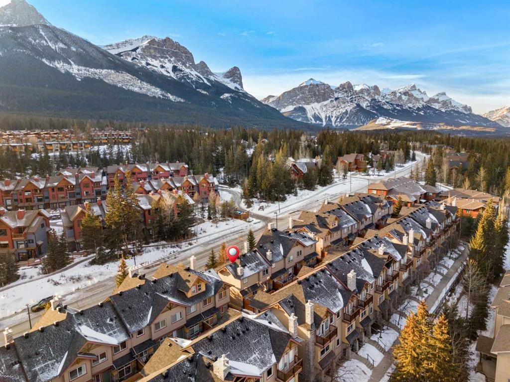 201-85 Dyrgas Gate, Canmore, AB - Outdoor With View