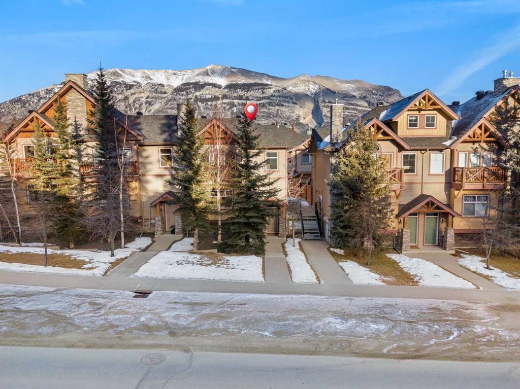 201-85 Dyrgas Gate, Canmore, AB - Outdoor