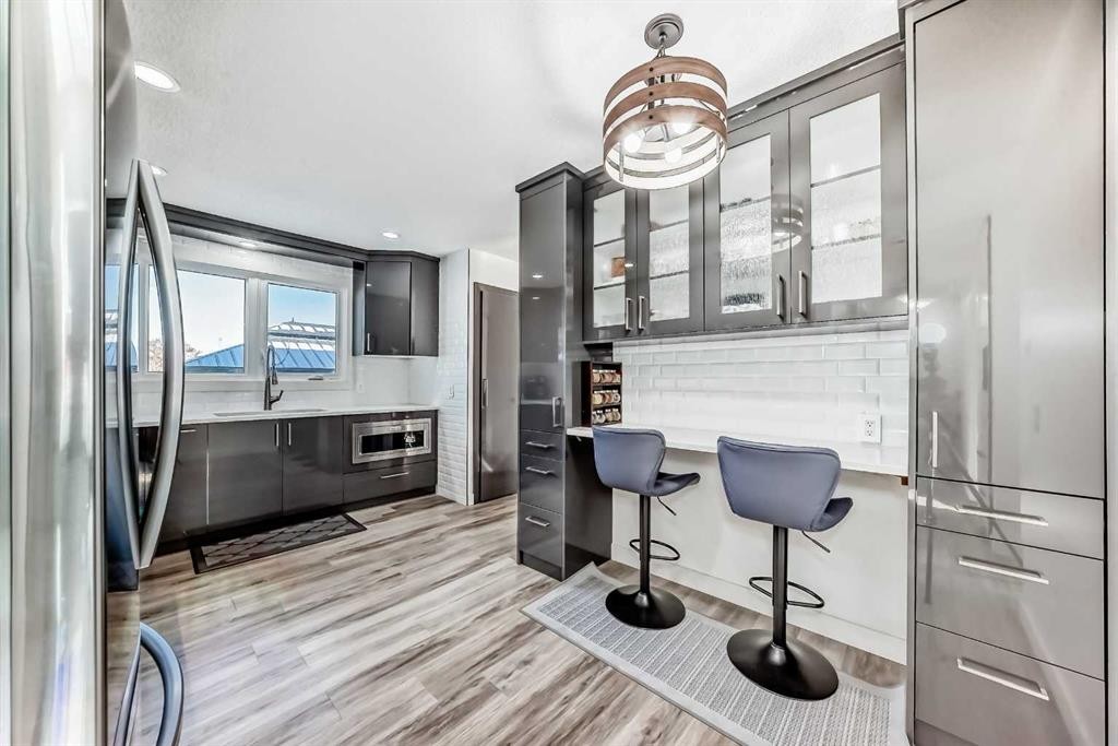 216 Pinecrest Crescent Ne, Calgary, AB