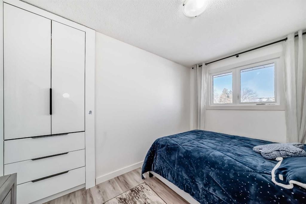 216 Pinecrest Crescent Ne, Calgary, AB