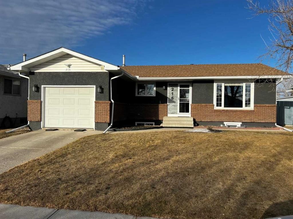 216 Pinecrest Crescent Ne, Calgary, AB