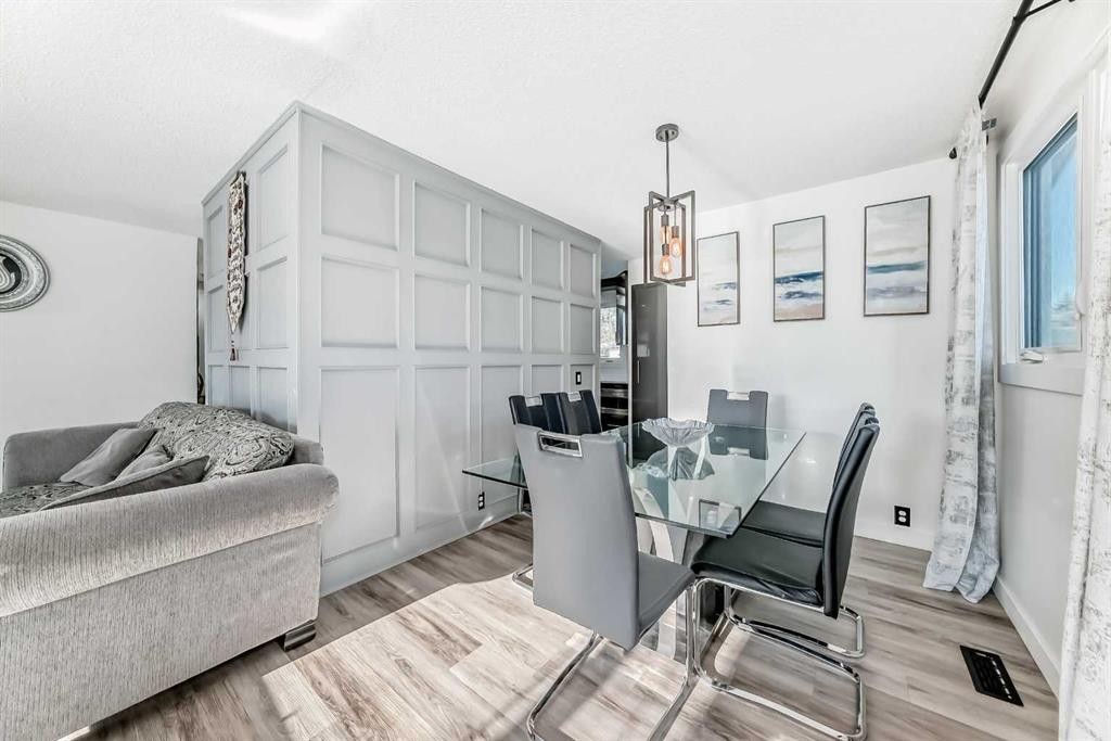 216 Pinecrest Crescent Ne, Calgary, AB