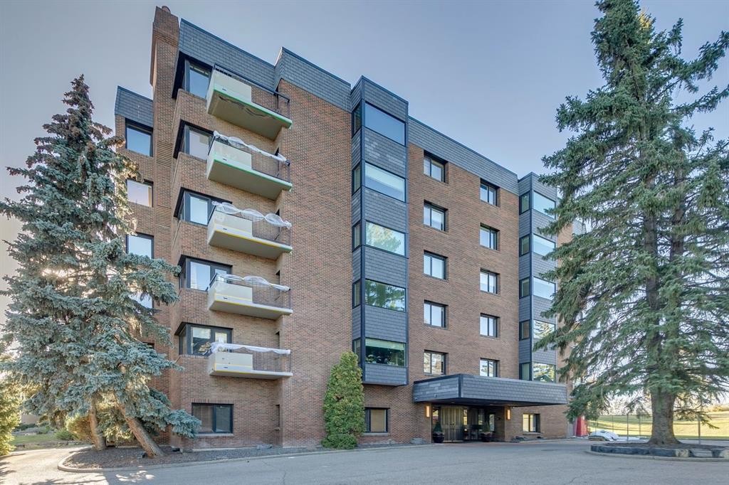 3N-222 Eagle Ridge Drive Sw, Calgary, AB - Outdoor With Balcony With Facade