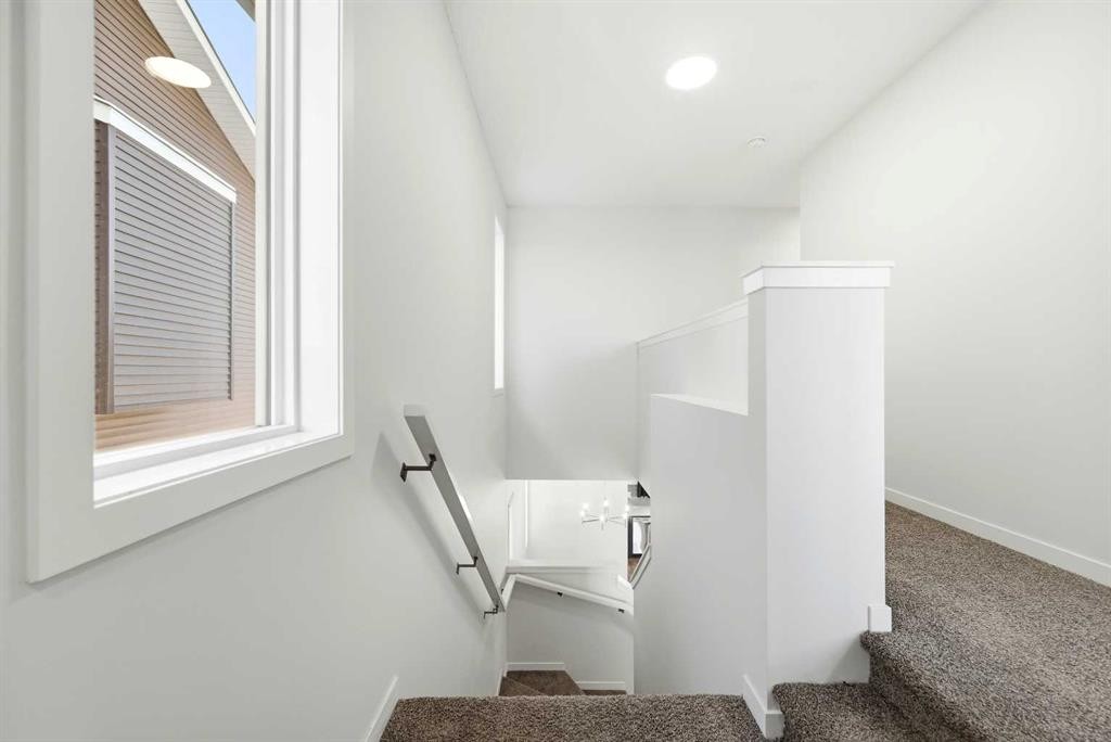 185 Edith Green Nw, Calgary, AB - Indoor Photo Showing Other Room