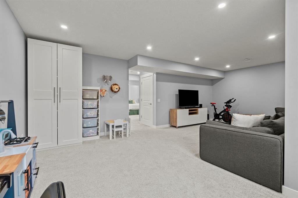 85 Mount Rae Heights, Okotoks, AB - Indoor