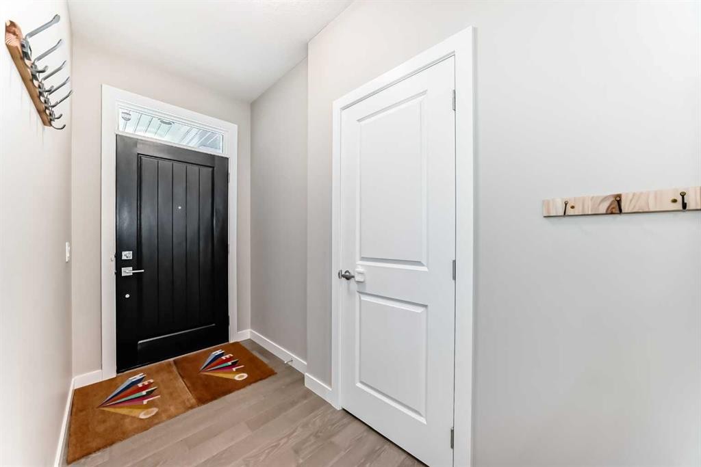 41 Shawnee Green Sw, Calgary, AB - Indoor Photo Showing Other Room