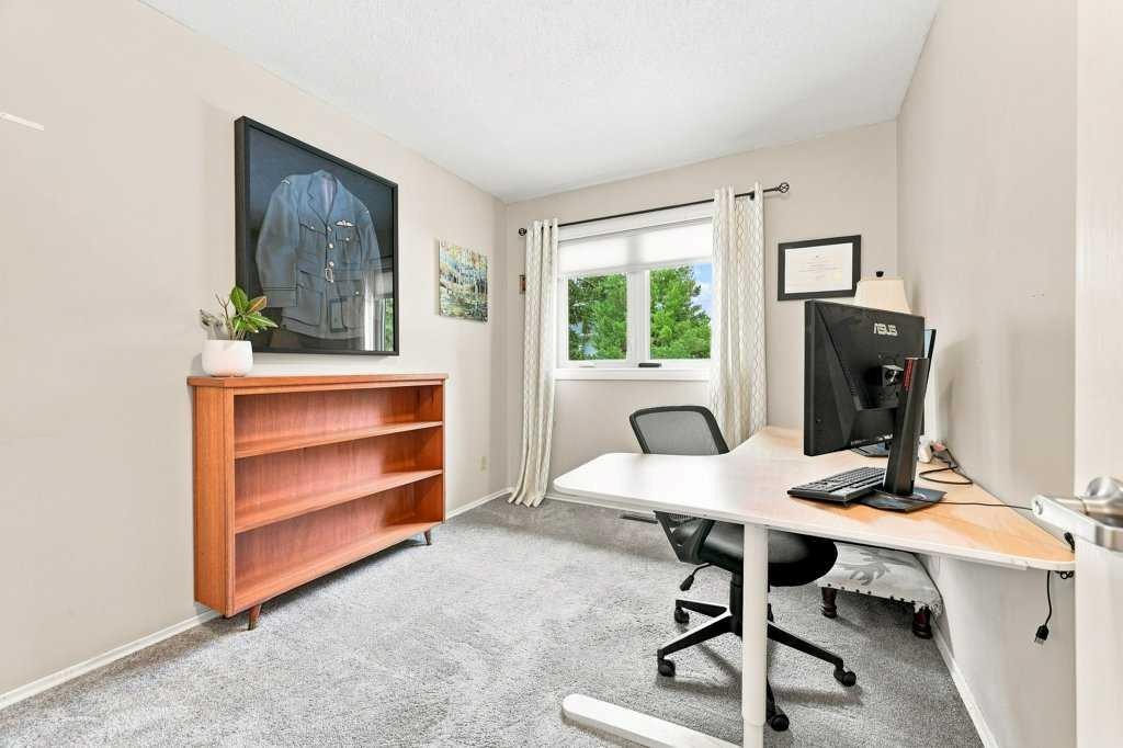 6 Varcourt Place Nw, Calgary, AB - Indoor Photo Showing Office